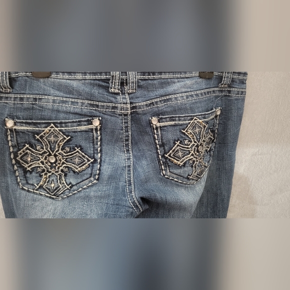 Women's Red Camel Jeans - Picture 3 of 4